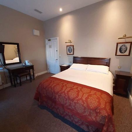 Jbs Bar & Guest Accommodation Kilkenny Exterior photo
