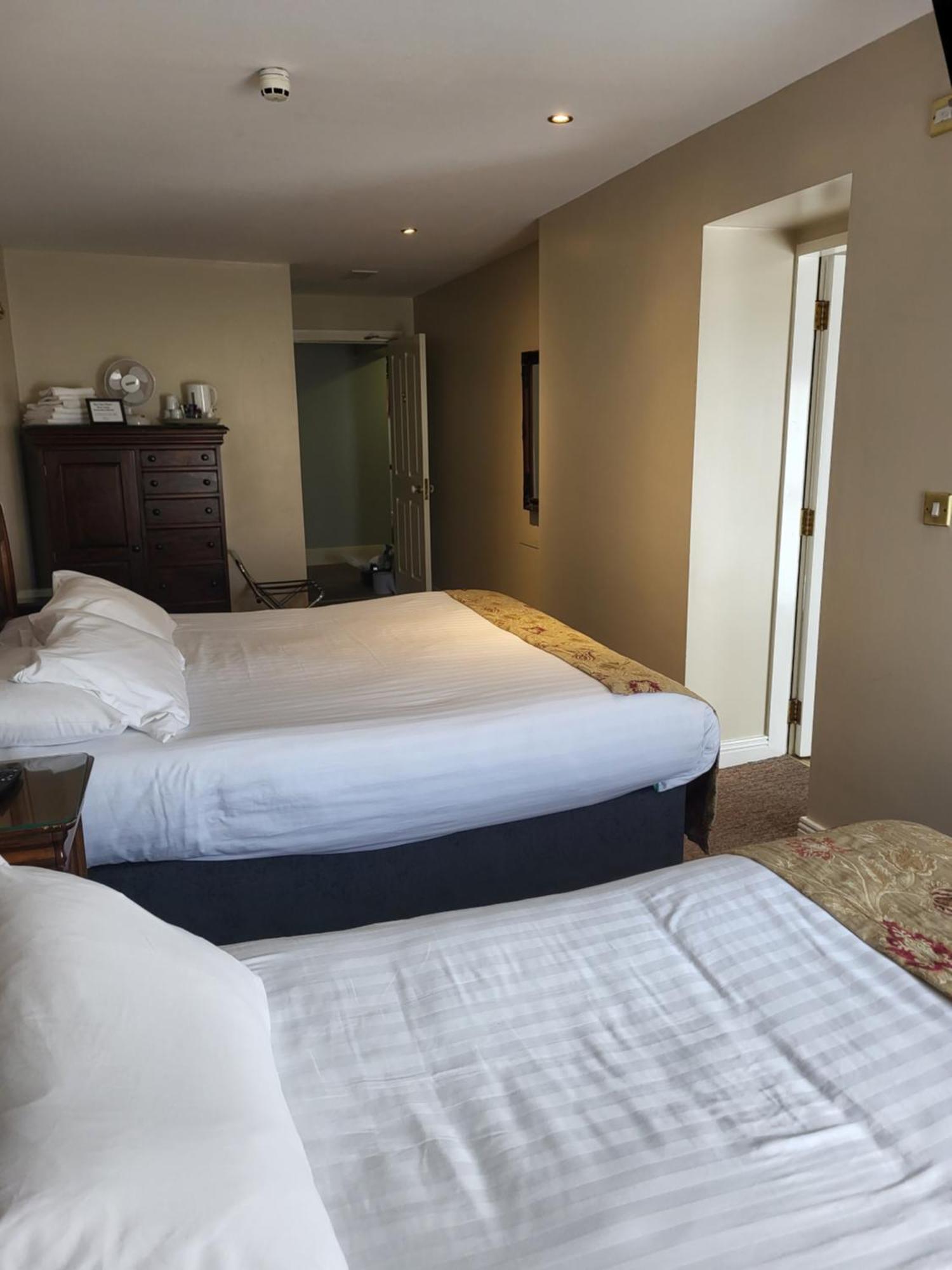 Jbs Bar & Guest Accommodation Kilkenny Room photo