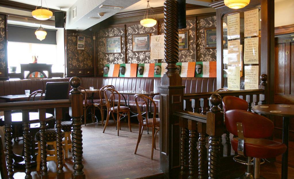 Jbs Bar & Guest Accommodation Kilkenny Exterior photo