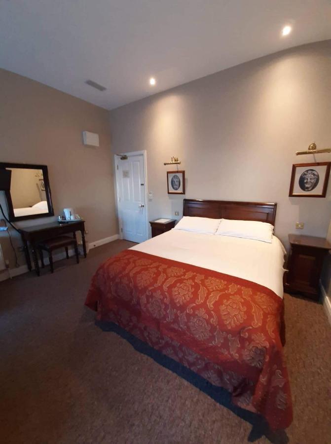 Jbs Bar & Guest Accommodation Kilkenny Exterior photo