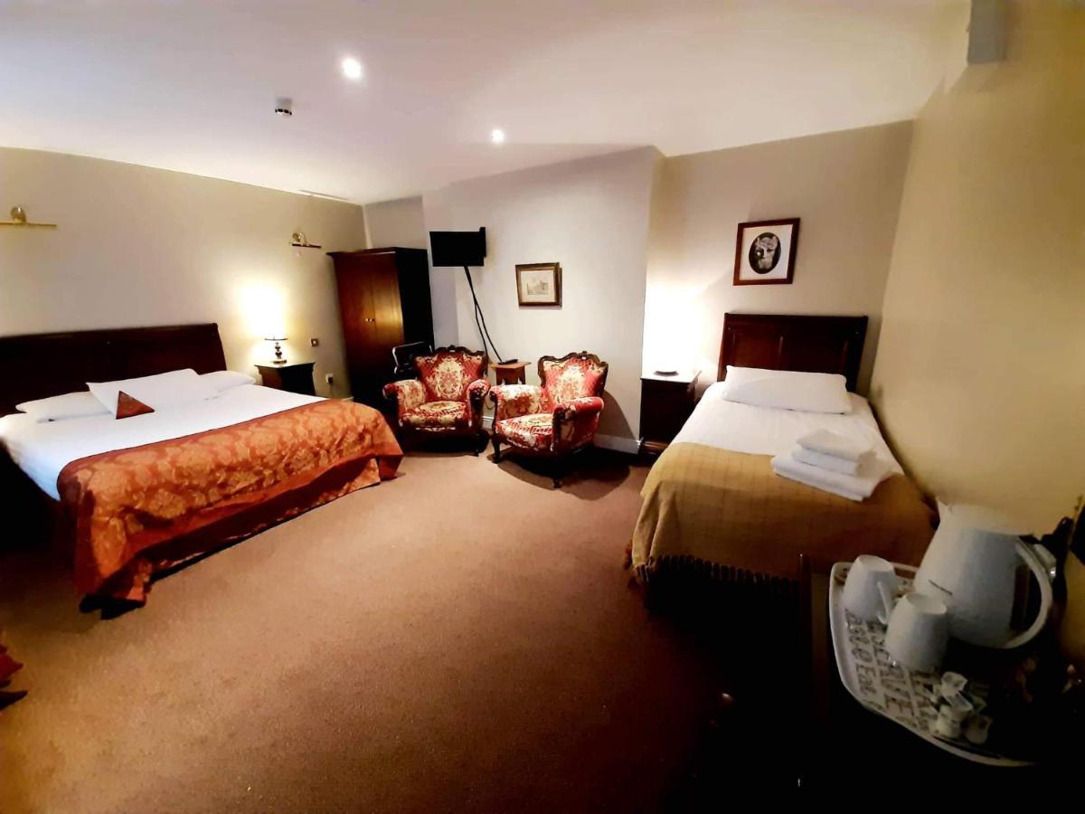 Jbs Bar & Guest Accommodation Kilkenny Exterior photo